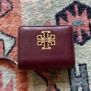 Tory Burch wallet